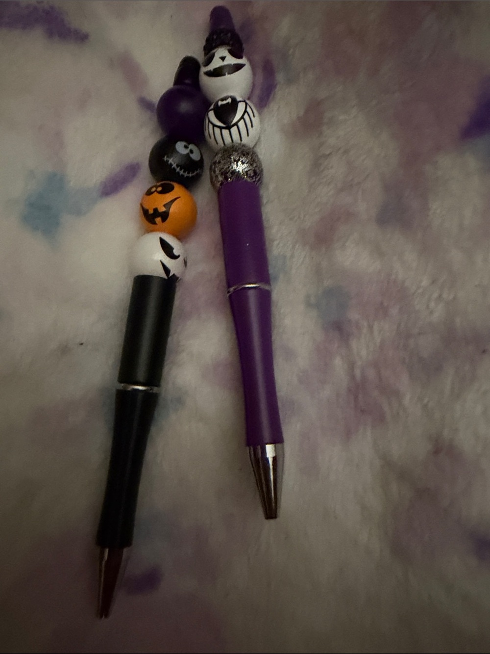 Set up to Halloween pens